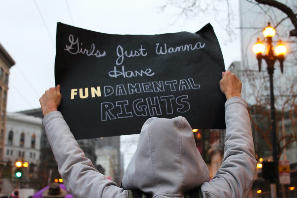 Girls just wanna have FUNdamental rights © Lucia - Unsplash